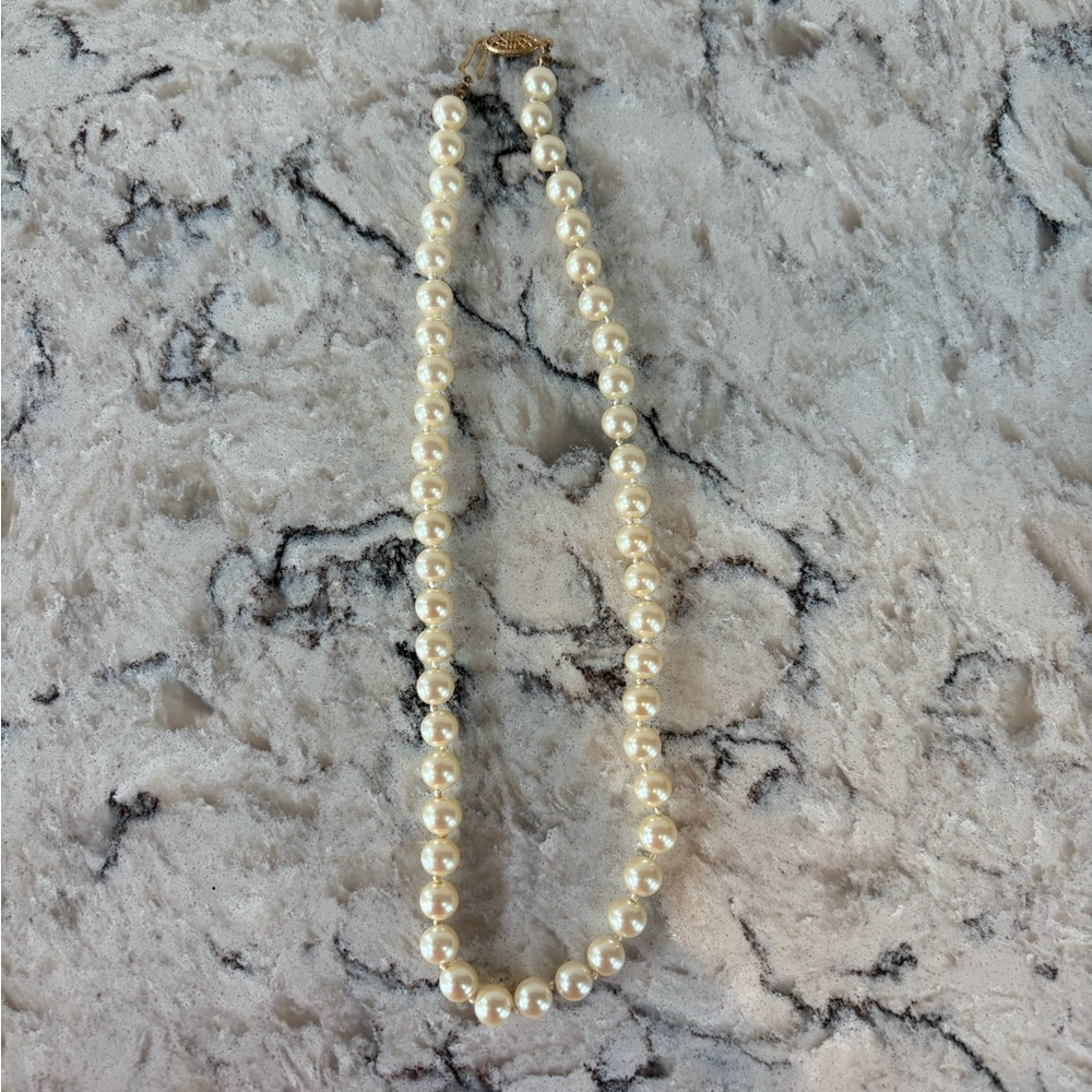 Sarah Coventry Elegant Cream Pearl Necklace